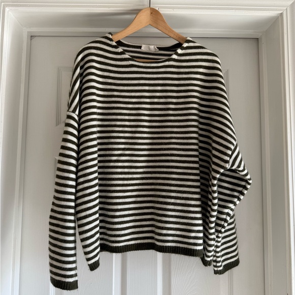 Carly Jean Los Angeles Sweaters - CJLA Wesley Sweater in Green and Cream